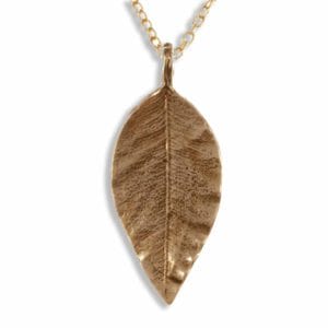 Pointed leaf bronze pendant