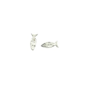 Hammered fish stud earrings